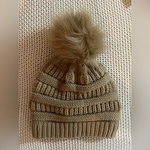 Pom Pom Socco Hat